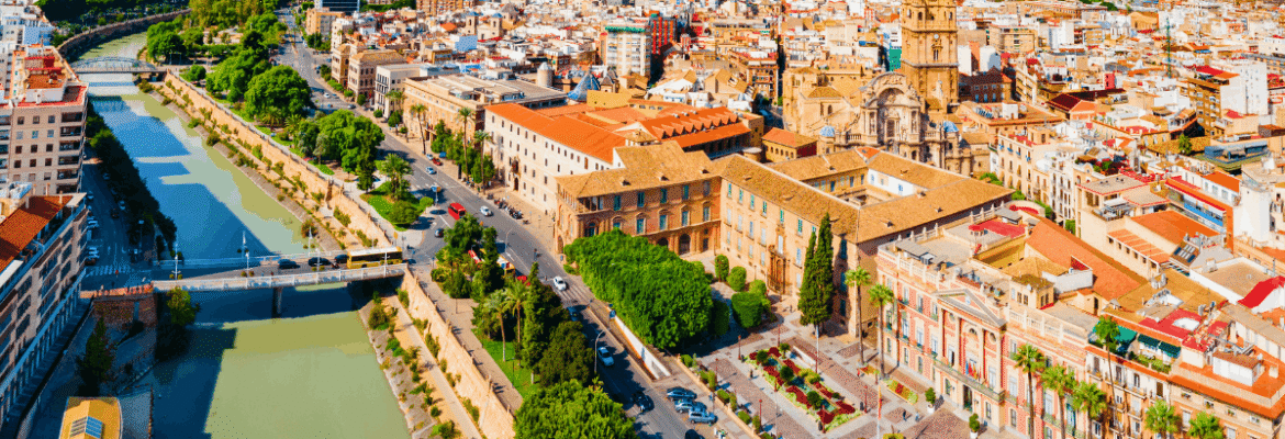 Tu mudanza en Murcia. Todo lo que nadie te explica en la matrícula